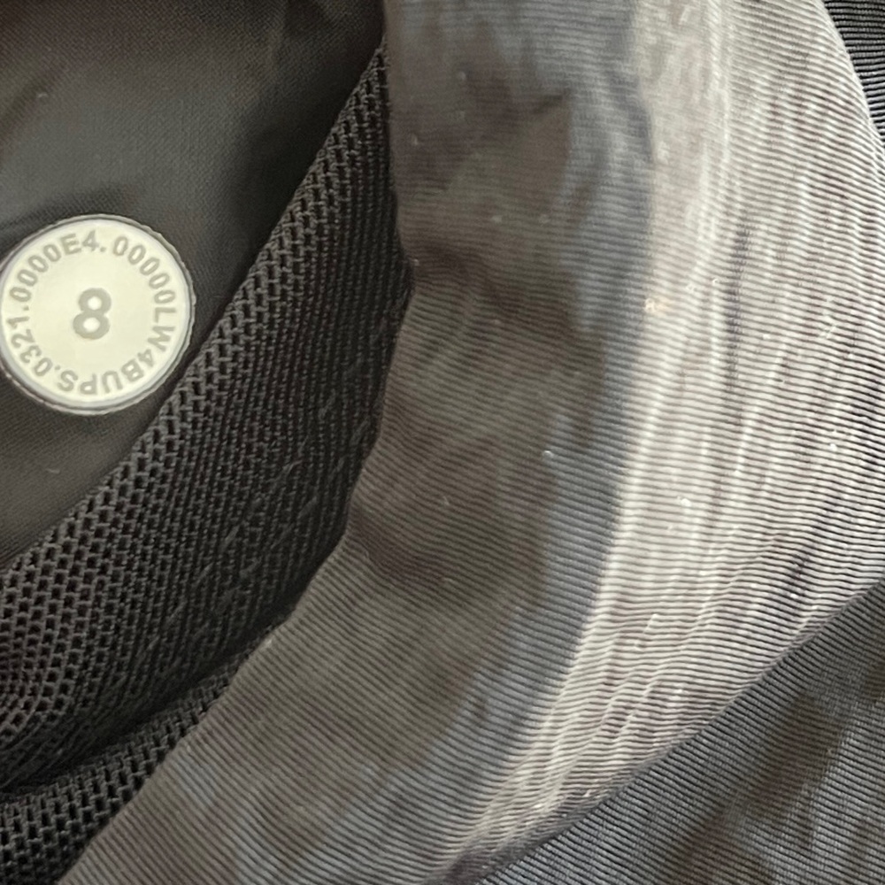 Lululemon Women’s Non-Stop Bomber Jacket. Black. Size 8. Reversible. - Picture 11 of 11
